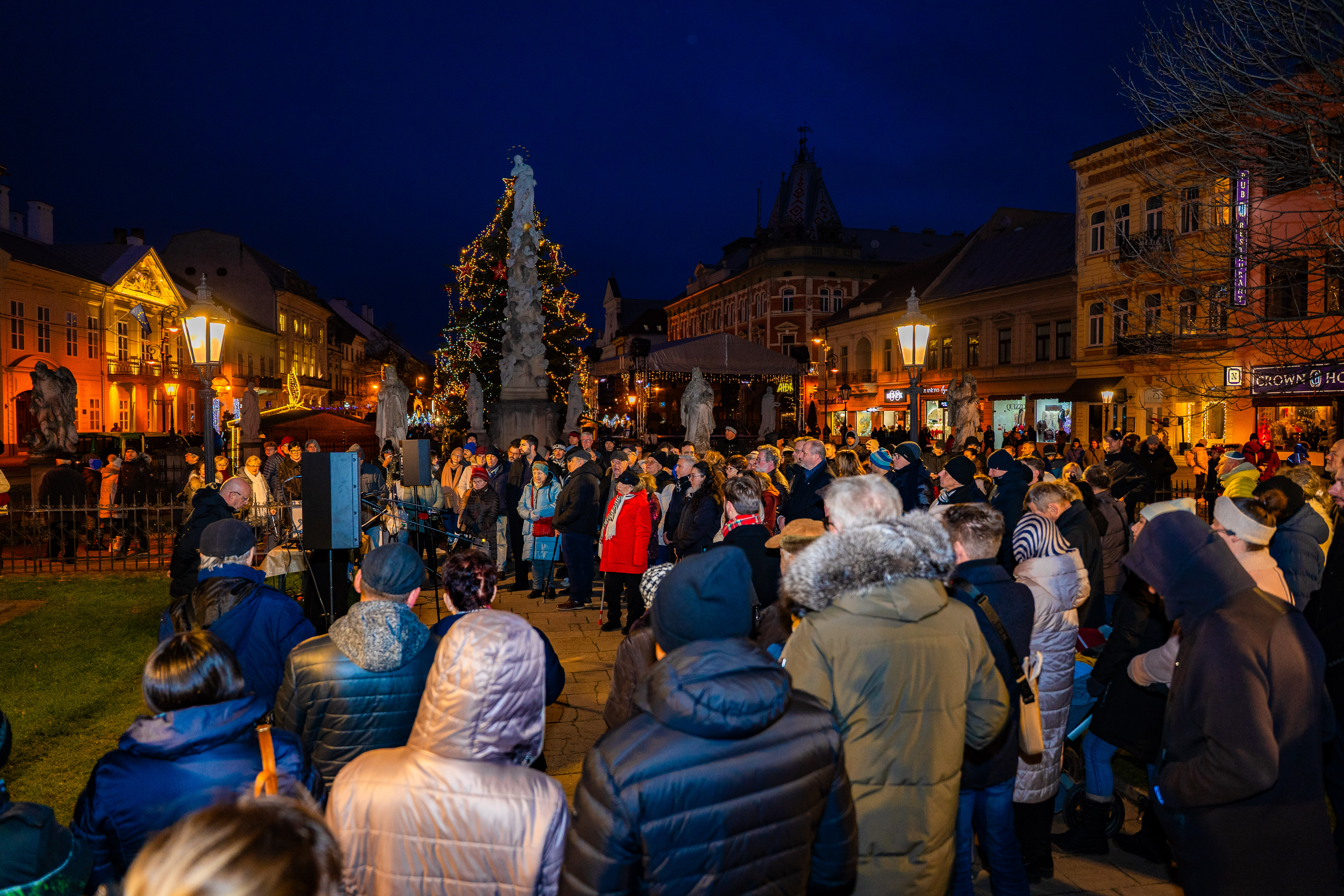 obrad zapalenia prvej chanukovej sviecky  -13